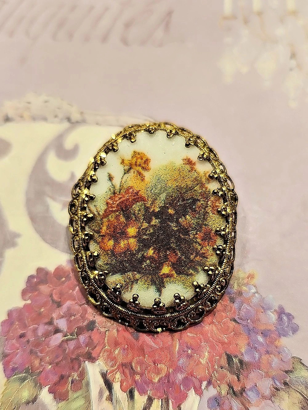 Beautiful Mid-Century Vintage "Sugar Glass" Floral Brooch